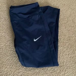 3/4 length Nike workout pants